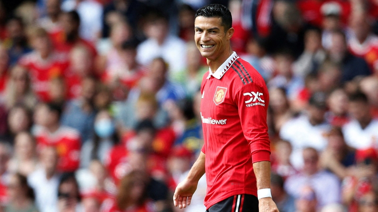 Manchester United players fed up with Cristiano Ronaldo and want sulking star to leave - Bóng Đá