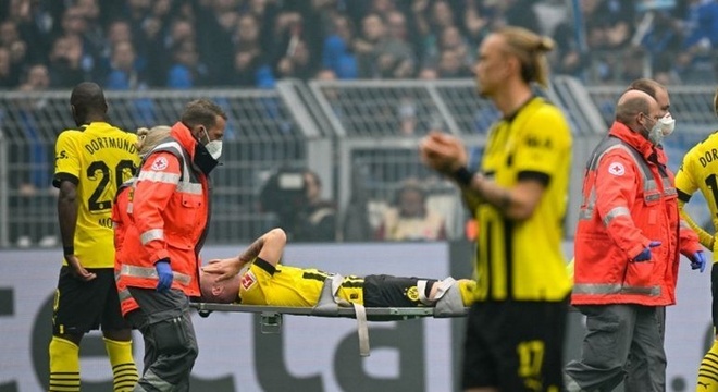 Dortmund lên đầu bảng trong ngày Reus nhận cú sốc - Bóng Đá