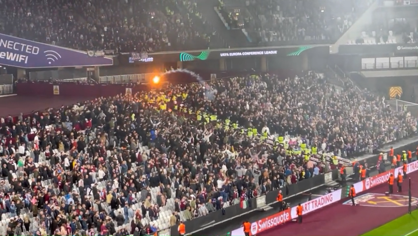 Cảnh hỗn loạn, pháo sáng xuất hiện ở trận thắng của CLB Premier League - Bóng Đá