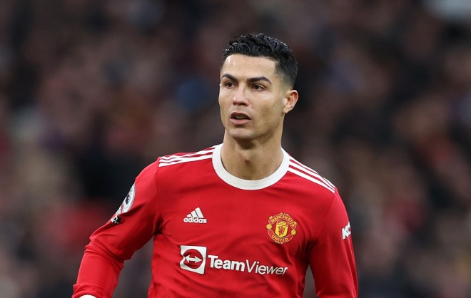 MANCHESTER UNITED could have to fork out almost £10 million if they want to get Cristiano Ronaldo off the books in January. - Bóng Đá