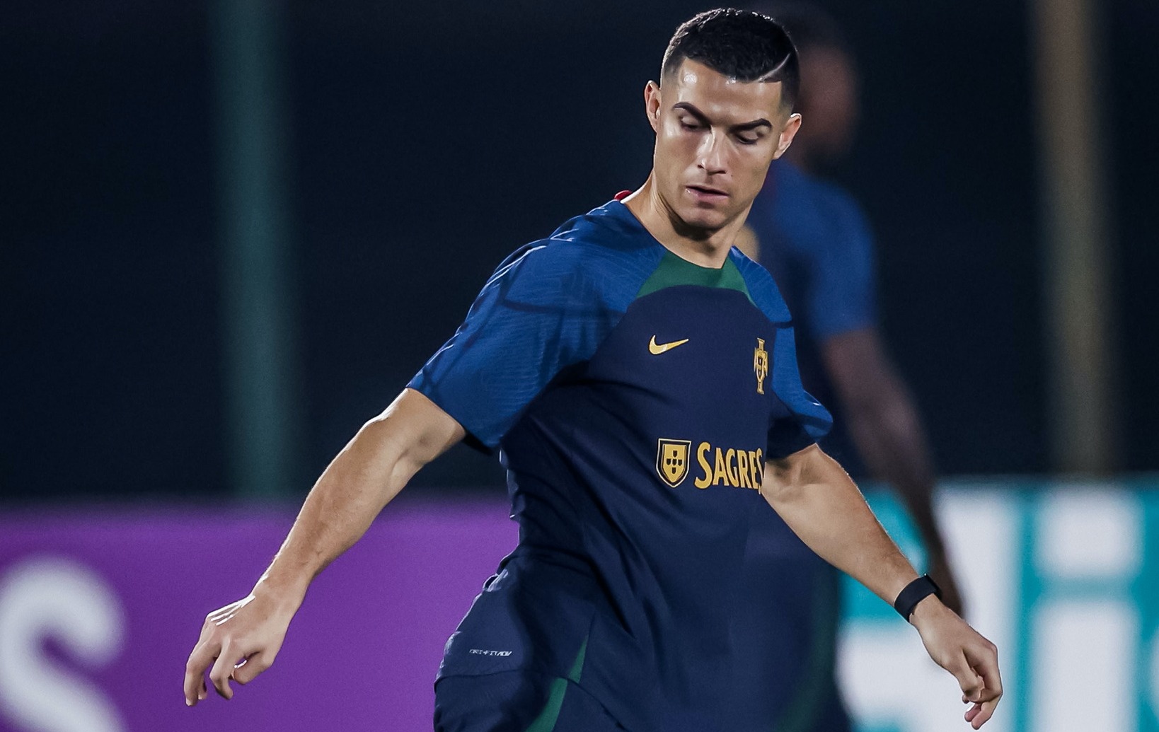 Thái độ của Ronaldo trên sân tập sau động thái đầu tiên từ M.U - Bóng đá Việt Nam