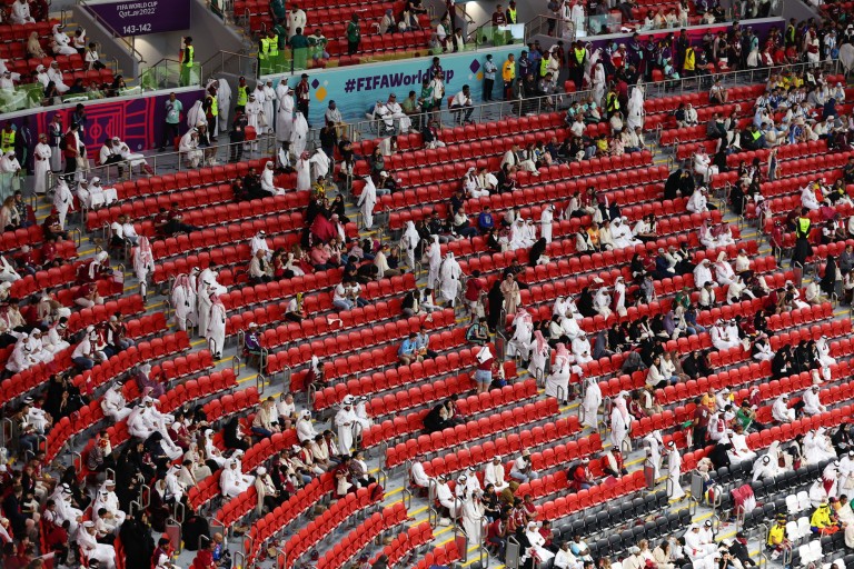Xấu hổ Qatar! Điều chưa từng thấy ở một kỳ World Cup - Bóng Đá