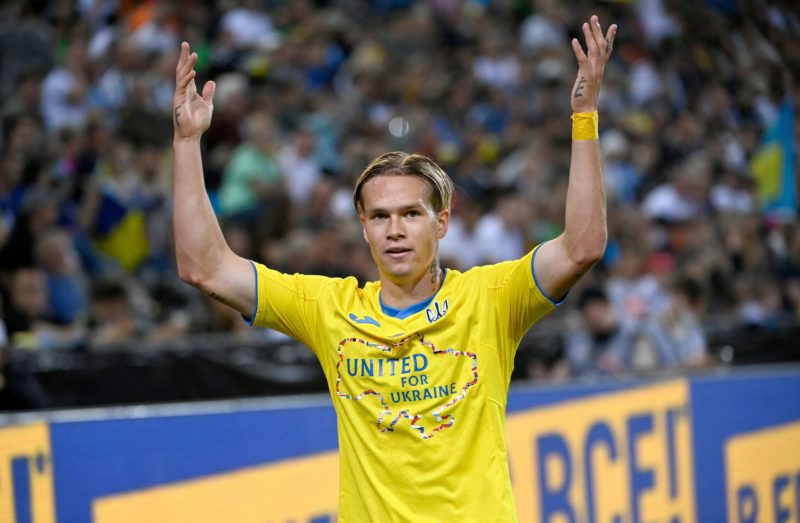 Arsenal have reportedly agreed a deal worth around £40m to sign Mykhaylo Mudryk - Bóng Đá