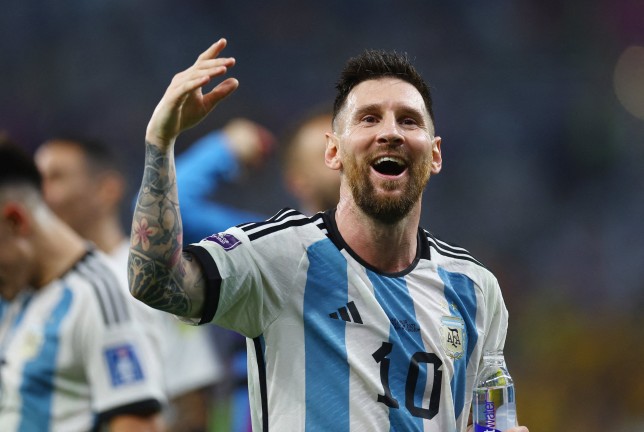 Lionel Messi decides to stay another year at Paris Saint-Germain after World Cup win with Argentina - Bóng Đá