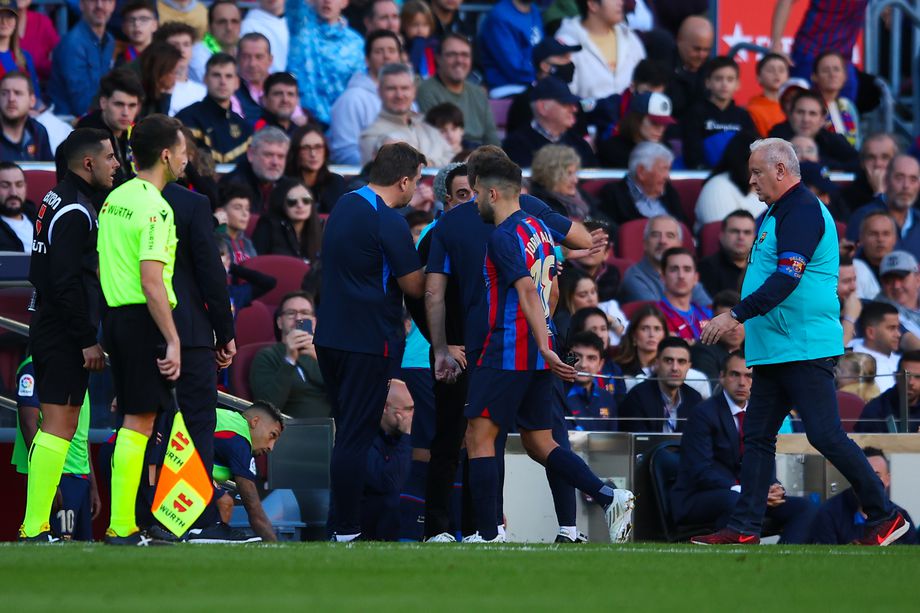 Barcelona’s Jordi Alba suspended for Atletico clash after red card against Espanyol - Bóng Đá