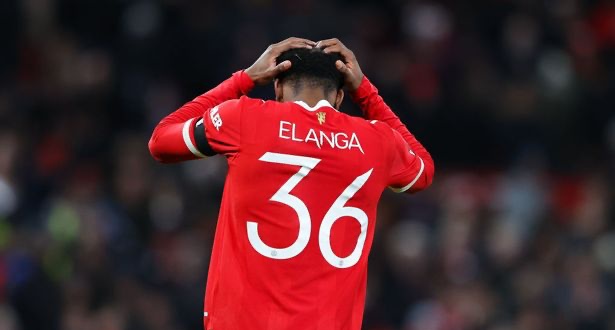 Man United có thể tìm thấy bản nâng cấp của Elanga  - Bóng Đá