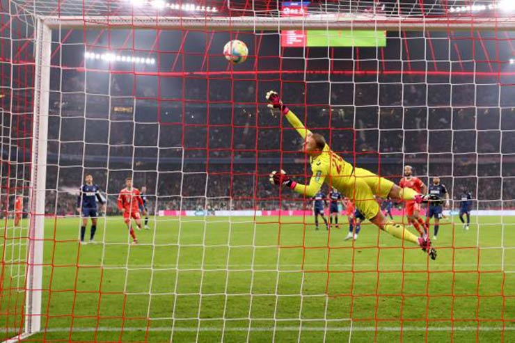 Bayern Munich thoát thua ở phút 90 - Bóng Đá