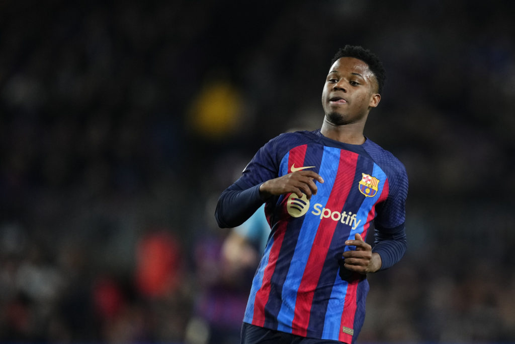 Fabrizio Romano has spoken about Manchester United’s potential interest in signing Ansu Fati from Barcelona in the summer. - Bóng Đá