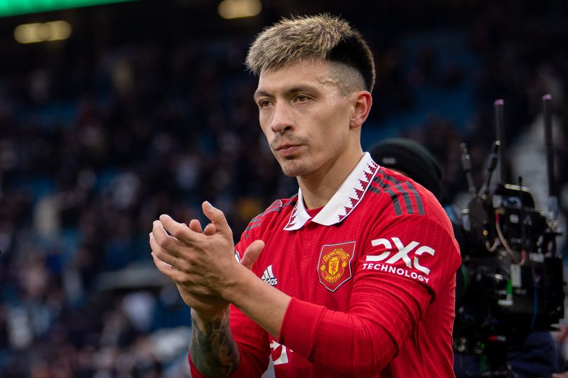 Martinez thay đổi thế trận cho Man Utd.