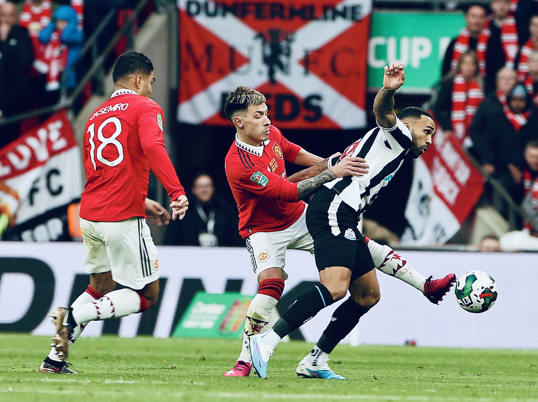 Hình ảnh điên rồ trong trận Man Utd 2-0 Newcastle United - Bóng Đá