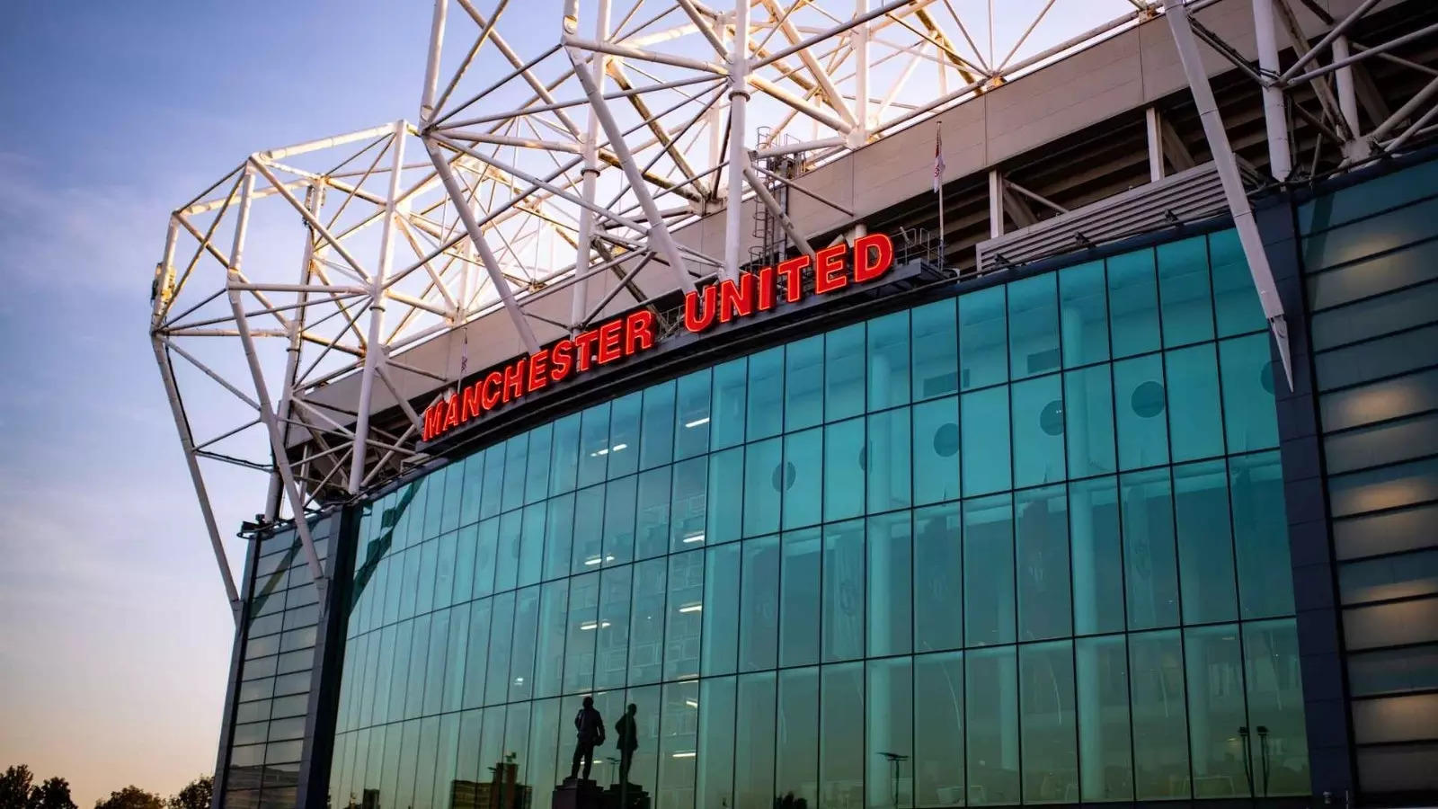 Manchester United could be sold for a WORLD RECORD fee of more than £5BILLION  - Bóng Đá