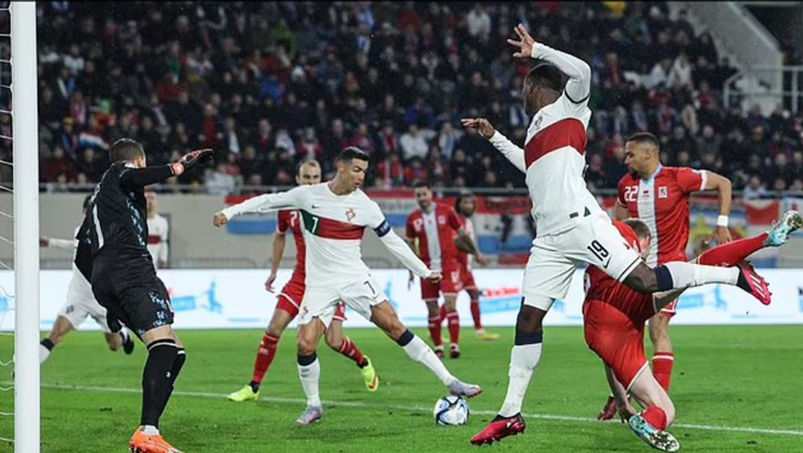5 điểm nhấn Luxembourg 0-6 Bồ Đào Nha: Hai mặt Ronaldo; Màn kết hợp gây bão - Bóng Đá