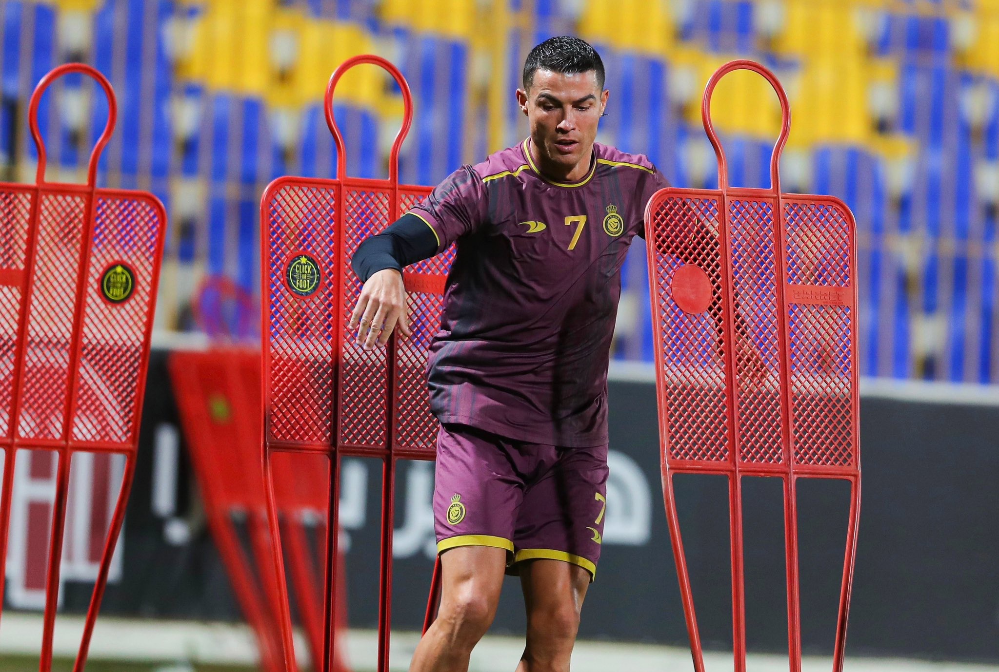 Ronaldo nhận vinh dự đặc biệt khi trở về CLB - Bóng Đá