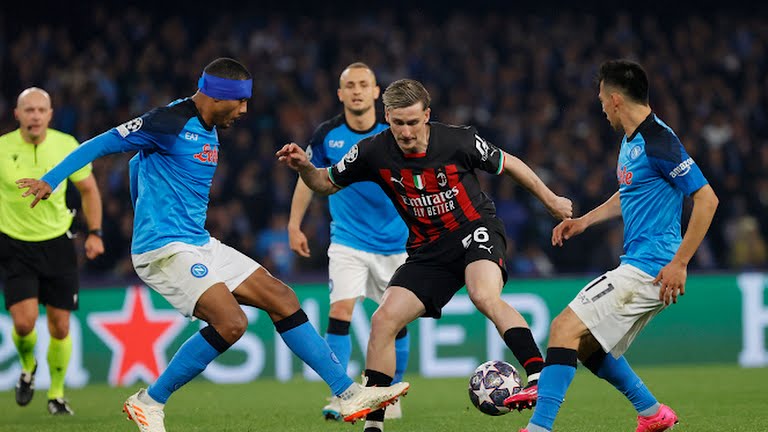 Đổi ca 4-8: Napoli vs Milan - Ảnh review xb trong khung 4h - 4h30 - Bóng Đá