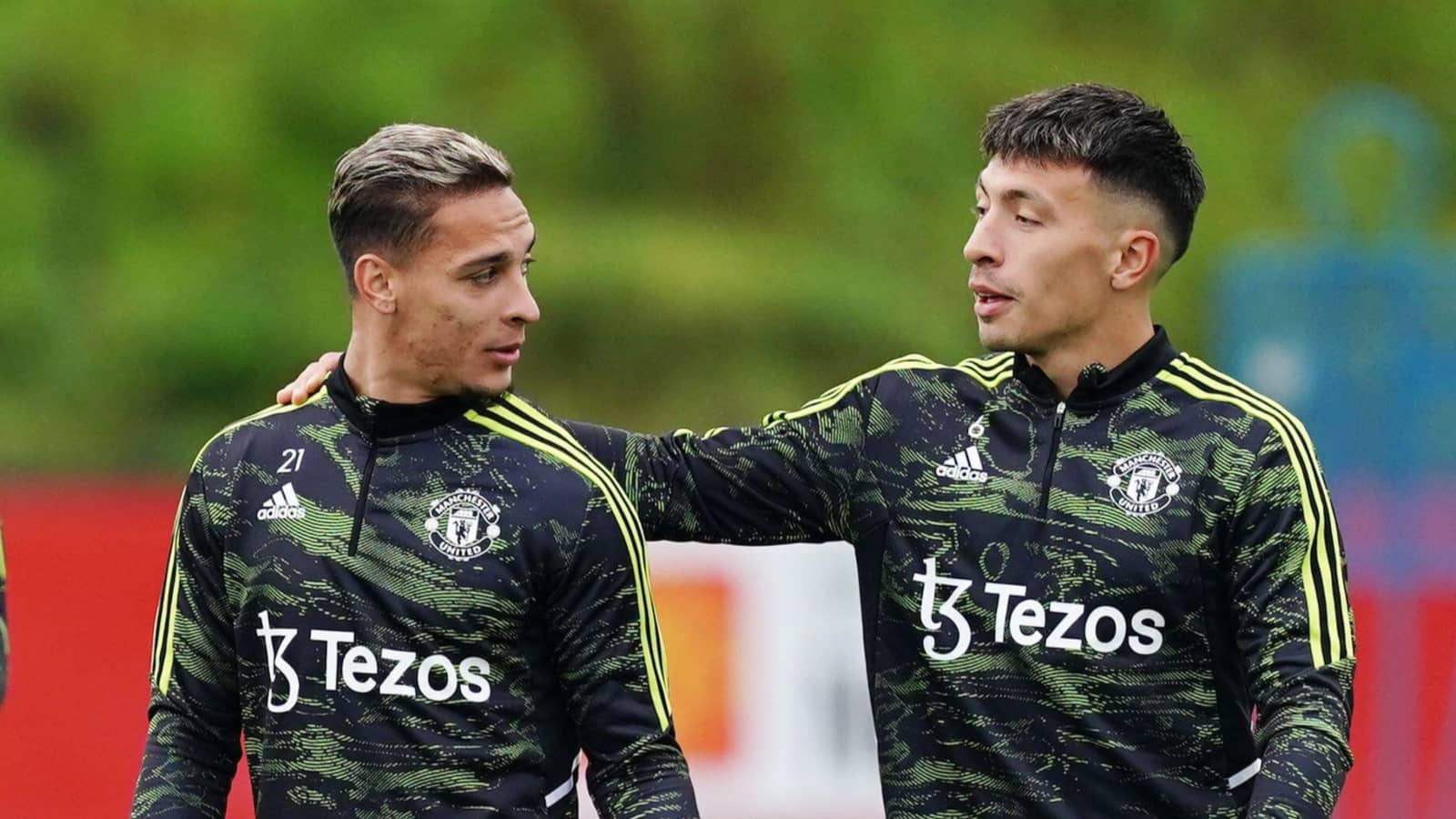 Man Utd ready to hand Lisandro Martinez '40 per cent pay rise' on current contract - Bóng Đá