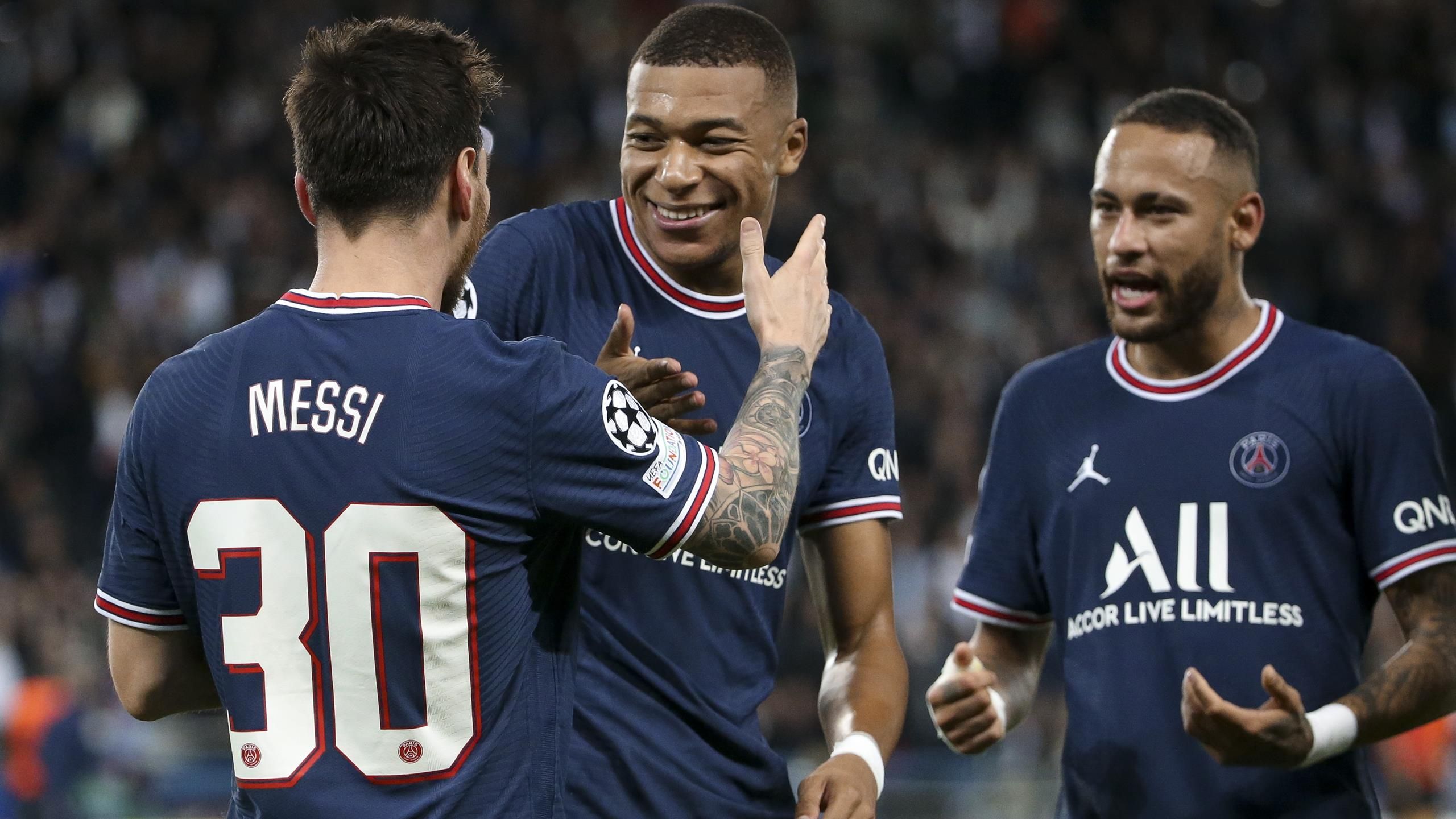 Sau khi Lionel Messi ra đi, tới lượt Neymar và Mbappe cũng sẽ sớm nối gót dù giấc mơ vô địch Champions League chưa thành hiện thực.