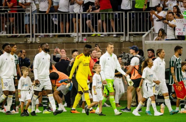 Andre Onana puts in fantastic performance for Man United in debut against Real Madrid - Bóng Đá