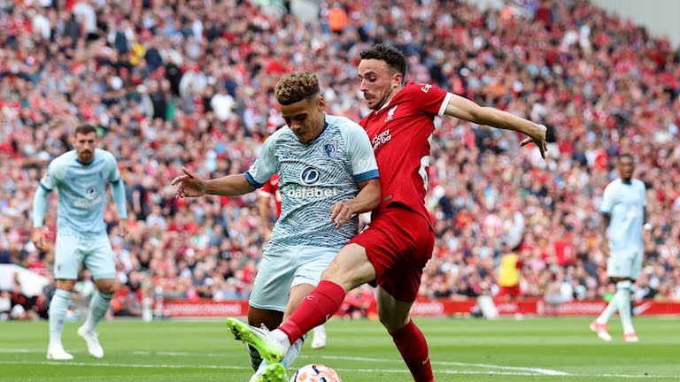 Tân binh bị đuổi khỏi sân, Liverpool ngược dòng thắng 3-1 - Bóng Đá