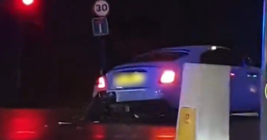Marcus Rashford ‘crashes £700k Rolls Royce on his way home from Burnley match - Bóng Đá