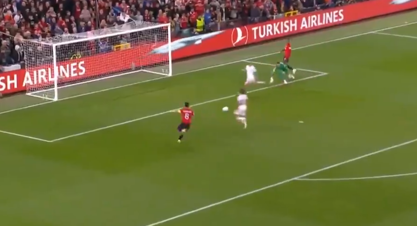 Chuyện gì xảy ra khi Man Utd thua ngược Galatasaray? - Bóng Đá