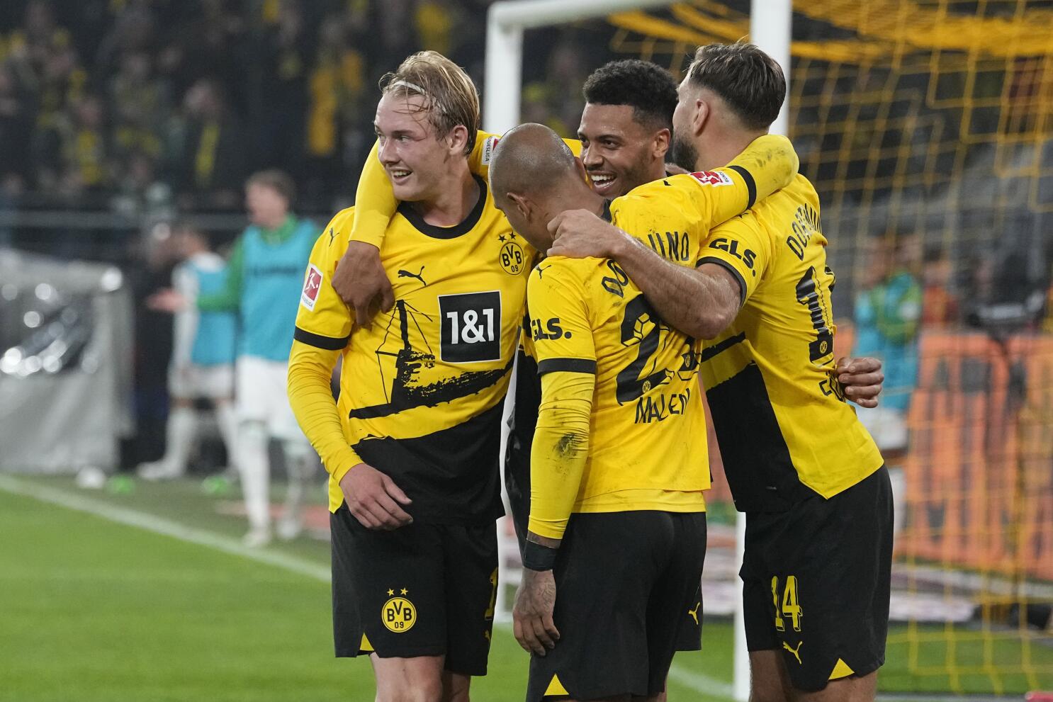 Dortmund độc chiếm đỉnh bảng Bundesliga - Bóng Đá