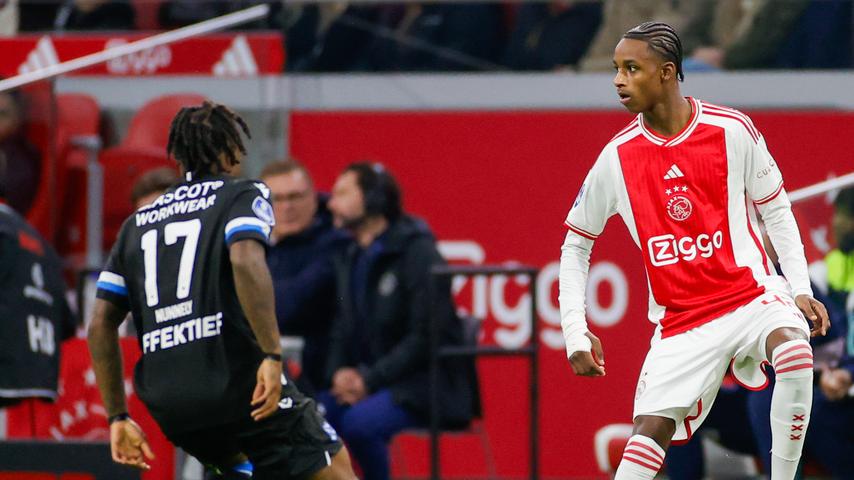 Ajax hồi sinh mạnh mẽ, một bước nhảy vọt - Bóng Đá