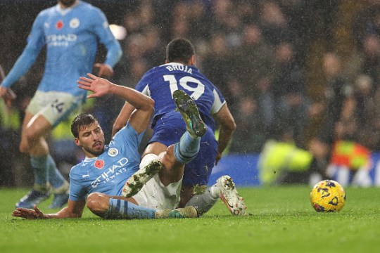 Michael Owen slams Ruben Dias for ‘costing’ Manchester City two goals vs Chelsea - Bóng Đá