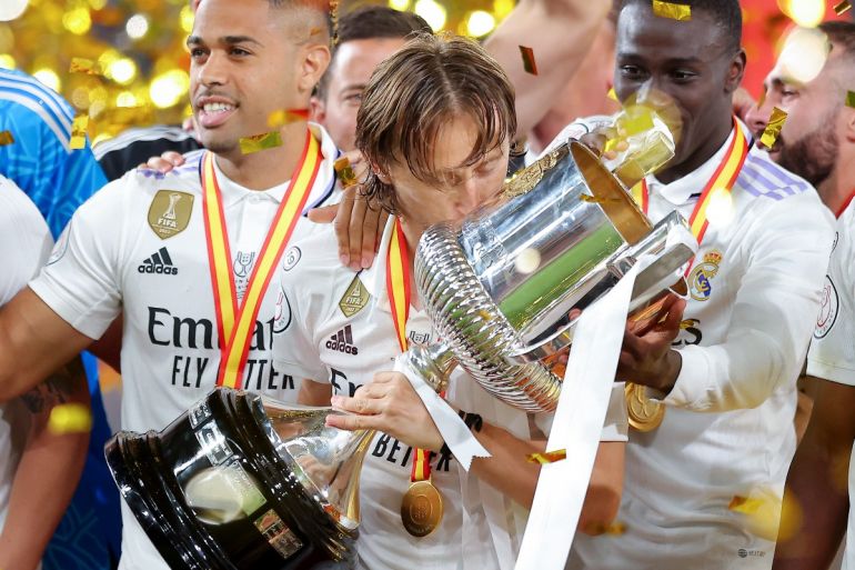 Report names Luka Modric next potential destination as he looks phối lớn leave Madrid in the summer - Bóng Đá