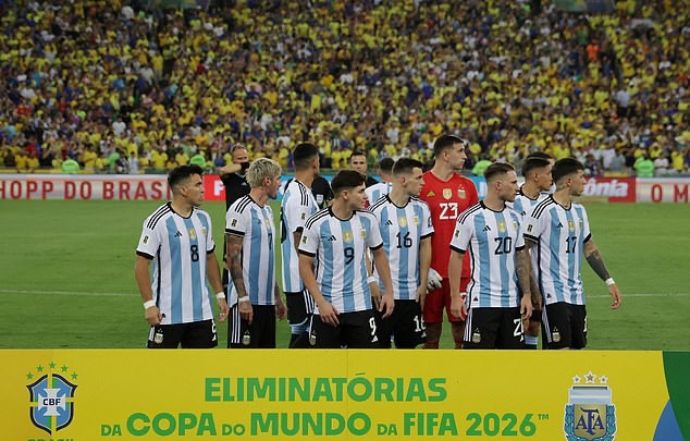 Máu đổ, nước mắt rơi khi bạo loạn xuất hiện ở trận Brazil - Argentina - Bóng Đá