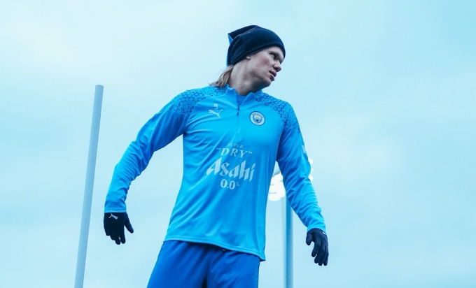 Manchester City were all too keen to share footage of Erling Haaland in training  - Bóng Đá