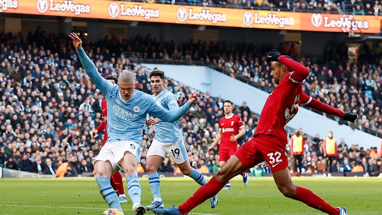 Aguero gây chú ý trong ngày Man City hòa Liverpool 1-1 - Bóng Đá