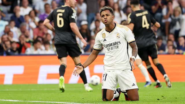 ‘Real Madrid won’t let me!’ - Rodrygo coy on Lionel Messi incident after Los Blancos celebrate fifth straight Champions League victory against Napoli - Bóng Đá