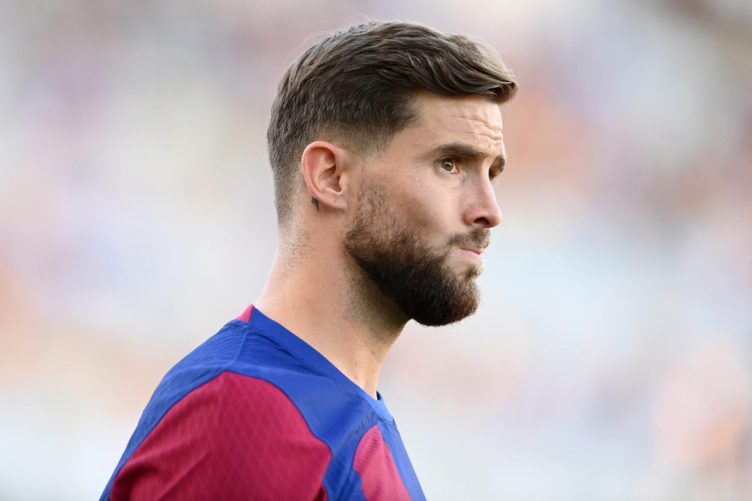 Barcelona confirm hamstring injury to defender, unlikely to play again in 2023 - Bóng Đá