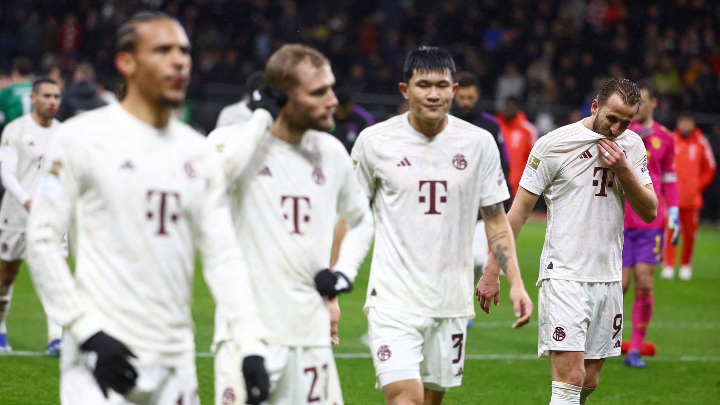 Bayern là ngọn núi đối với Man Utd.
