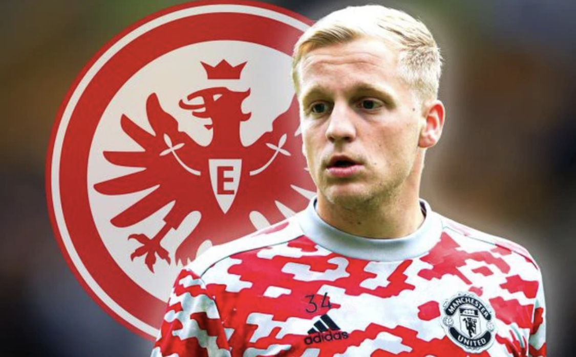Fabrizio Romano: Donny van de Beek will complete medical tests as new Eintracht player in the next 24 hours - Bóng Đá