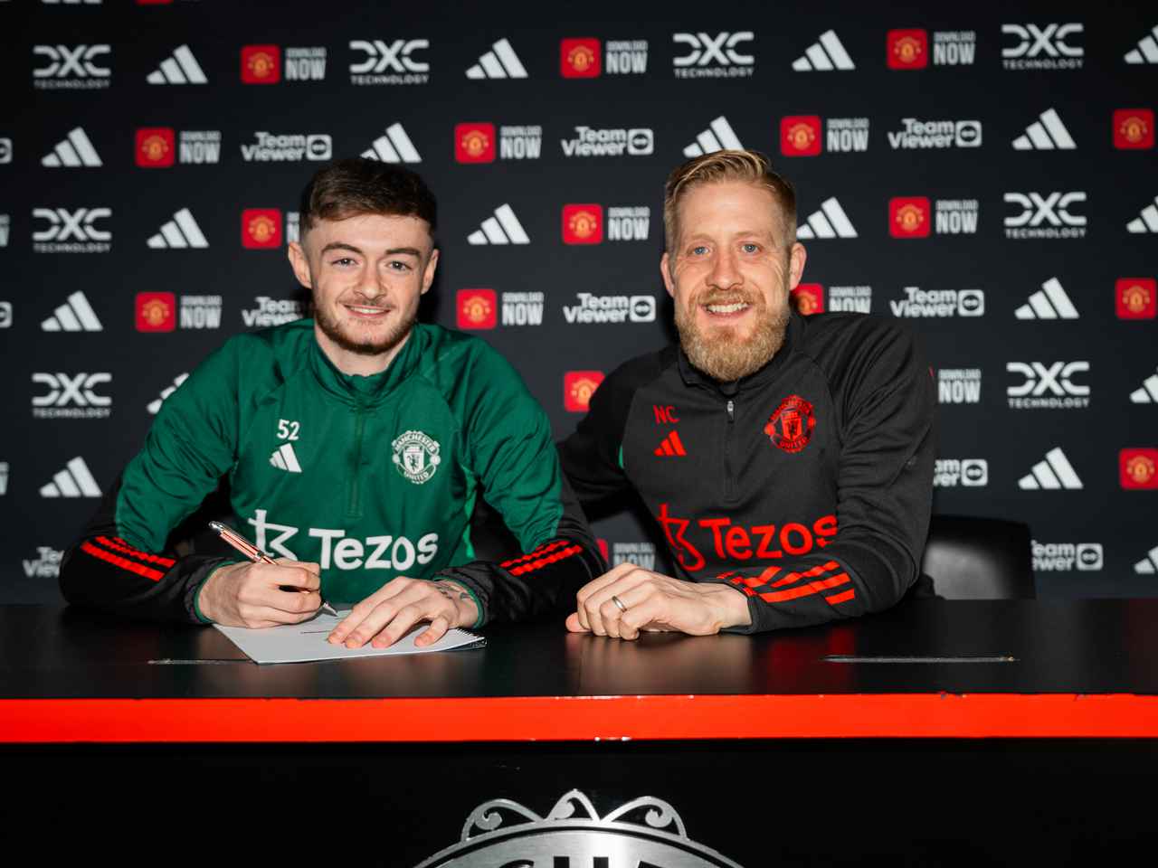 Joe Hugill has signed a new contract with Manchester United. - Bóng Đá