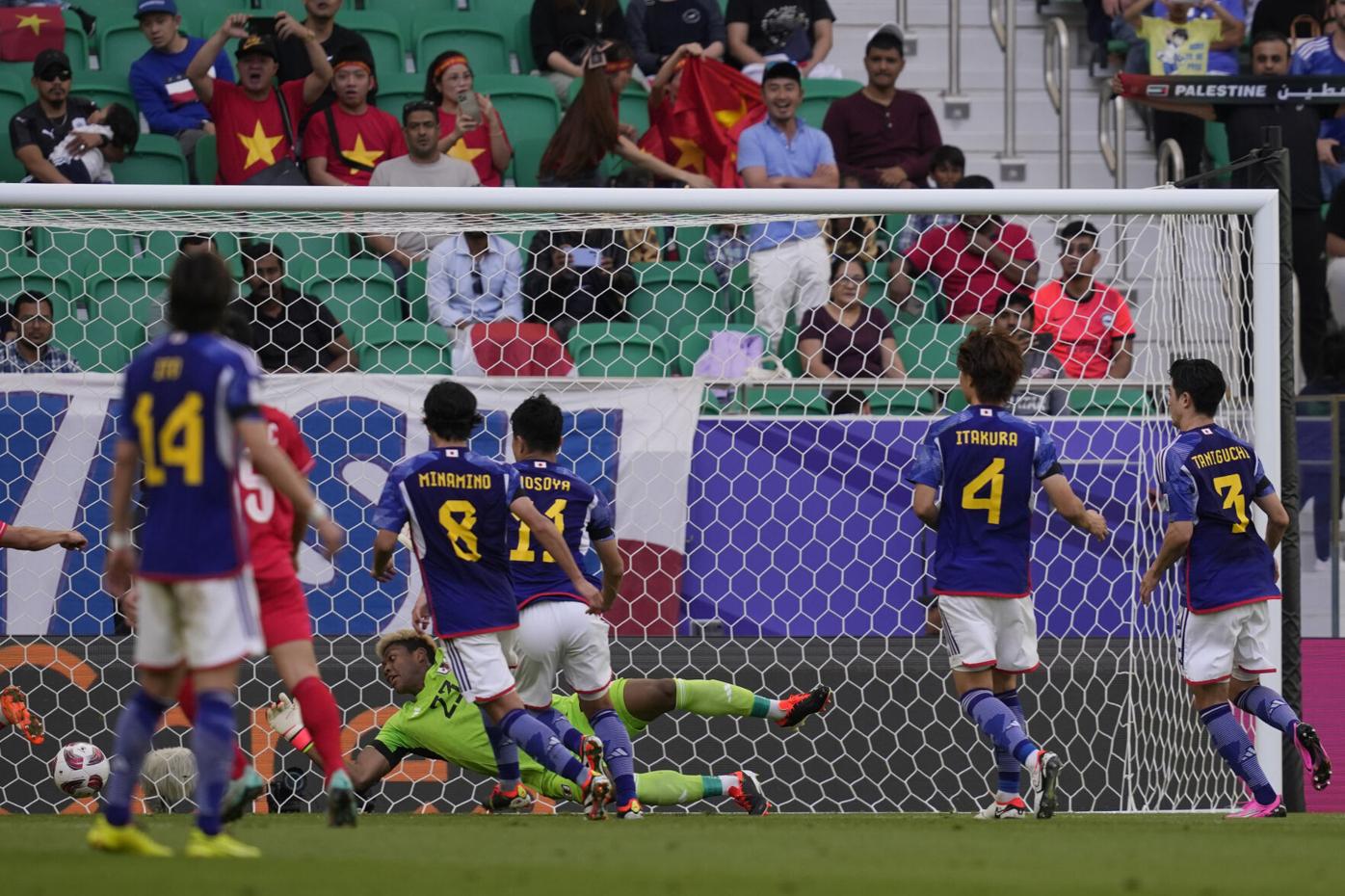 Cầu thủ từ chối M.U choáng ngợp trước tuyển Việt Nam - Bóng Đá