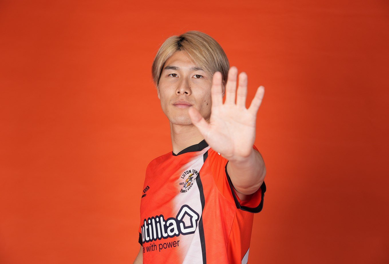 Official: Daichi Hashioka signs for Luton Town - Bóng Đá