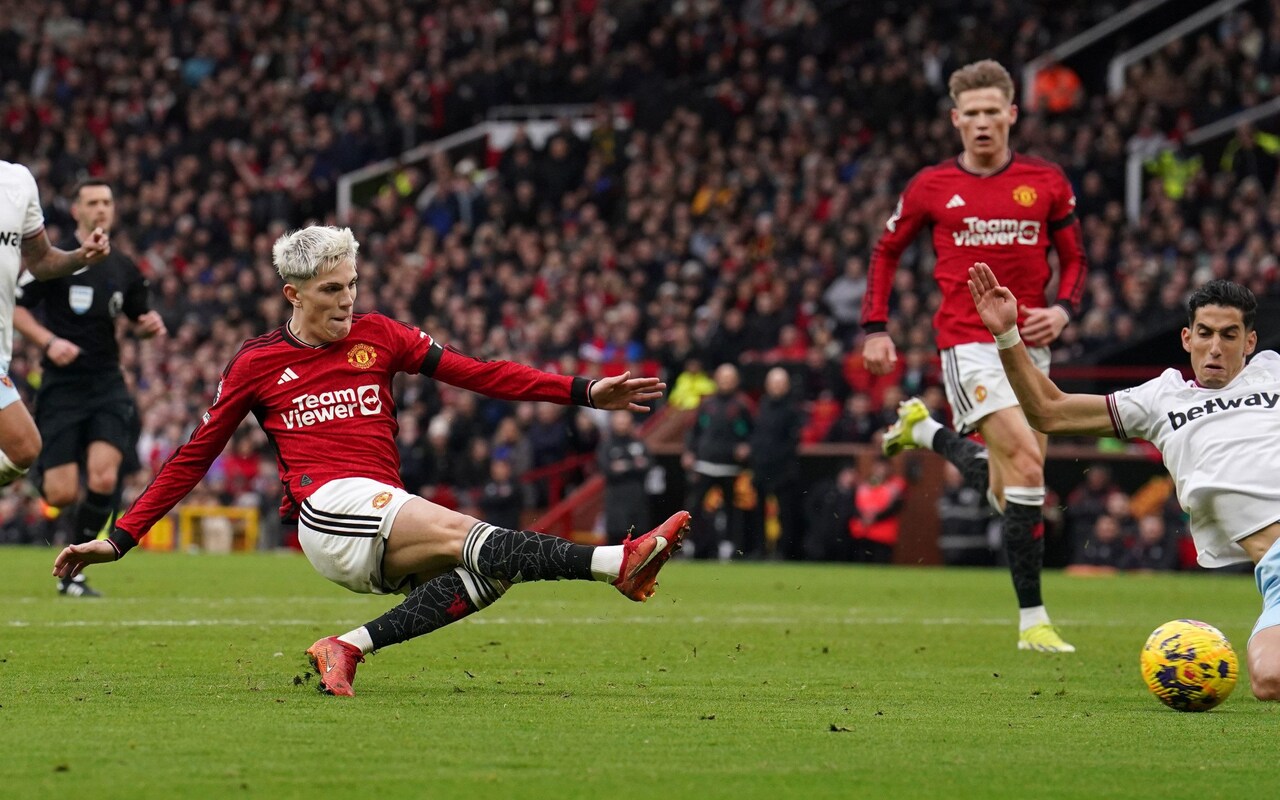 Man Utd hướng tới một đội hình trẻ trung.
