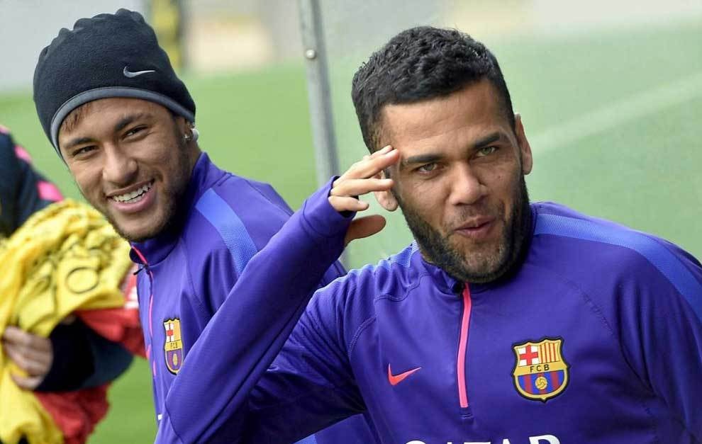 Dani Alves ngồi tù, Neymar gửi tiền giúp đỡ - Bóng Đá