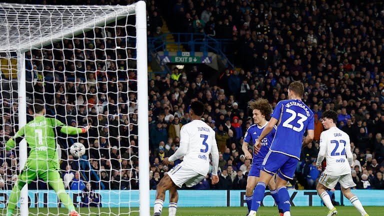 Người cũ Man Utd khiến Leicester lần đầu thua hai trận liên tiếp - Bóng Đá