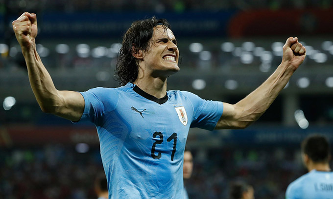 Edinson Cavani lập hat-trick ở tuổi 37 - Bóng Đá