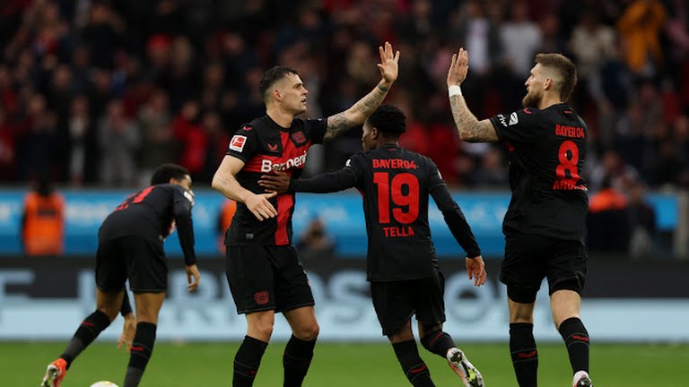 Thua sốc, Bayer Leverkusen lần đầu gục ngã mùa này - Bóng Đá