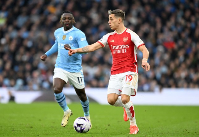 Jeremy Doku suggests Man City have higher standards than Arsenal - Bóng Đá