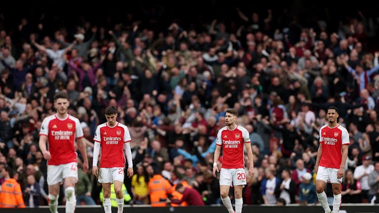 Granit Xhaka khiến Arsenal tiếc nuối - Bóng Đá