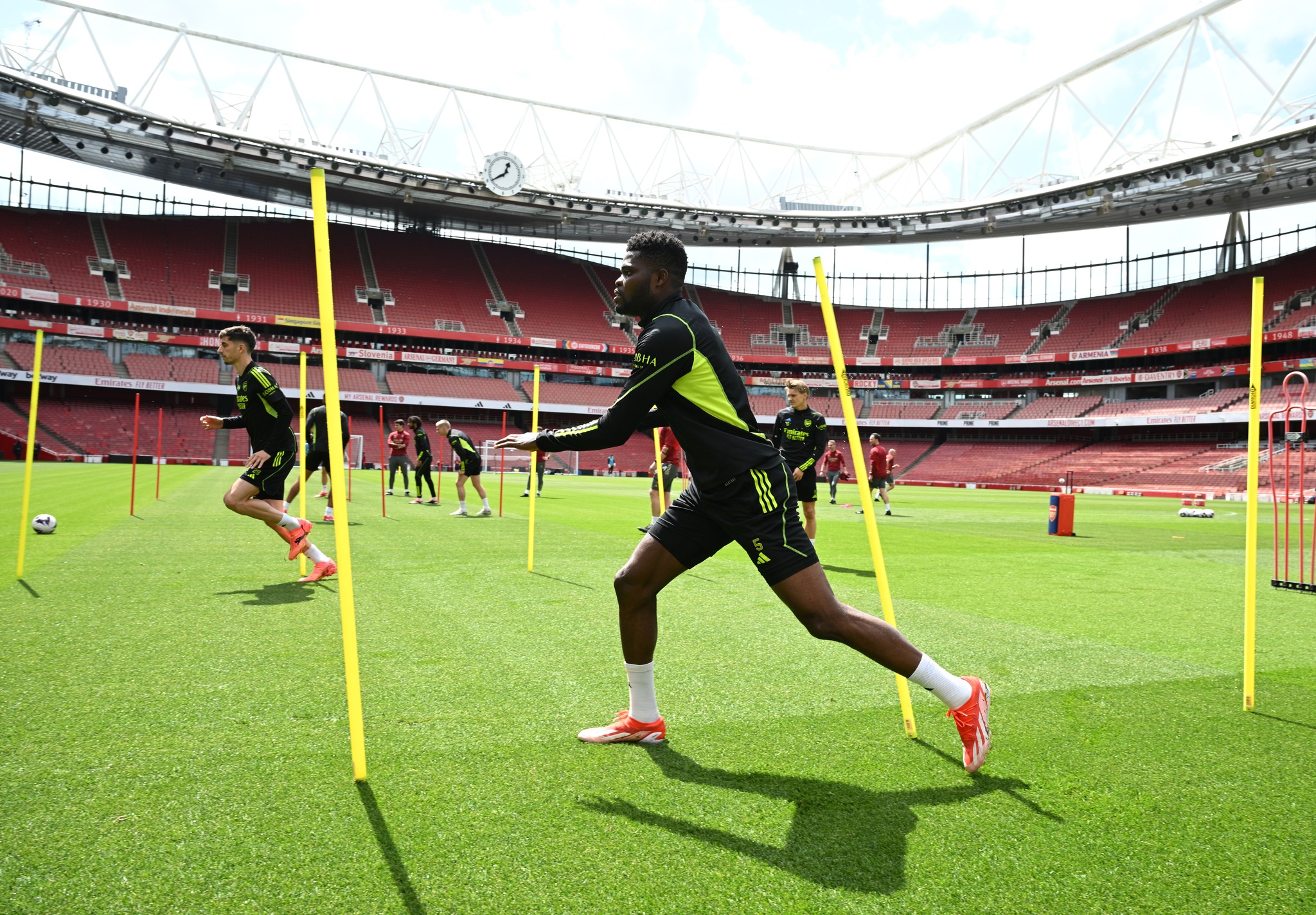 The training session was so special, Arsenal confidently lifted the trophy on Sunday - Football