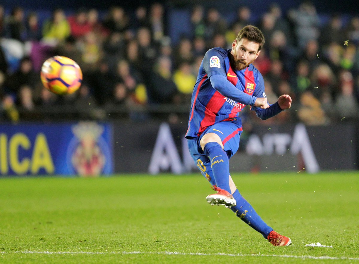 Messi ghi bàn 100 - Bóng Đá