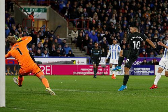 TRỰC TIẾP Huddersfield Town 0-0 Man City: Khách ép sân liên hồi - Bóng Đá