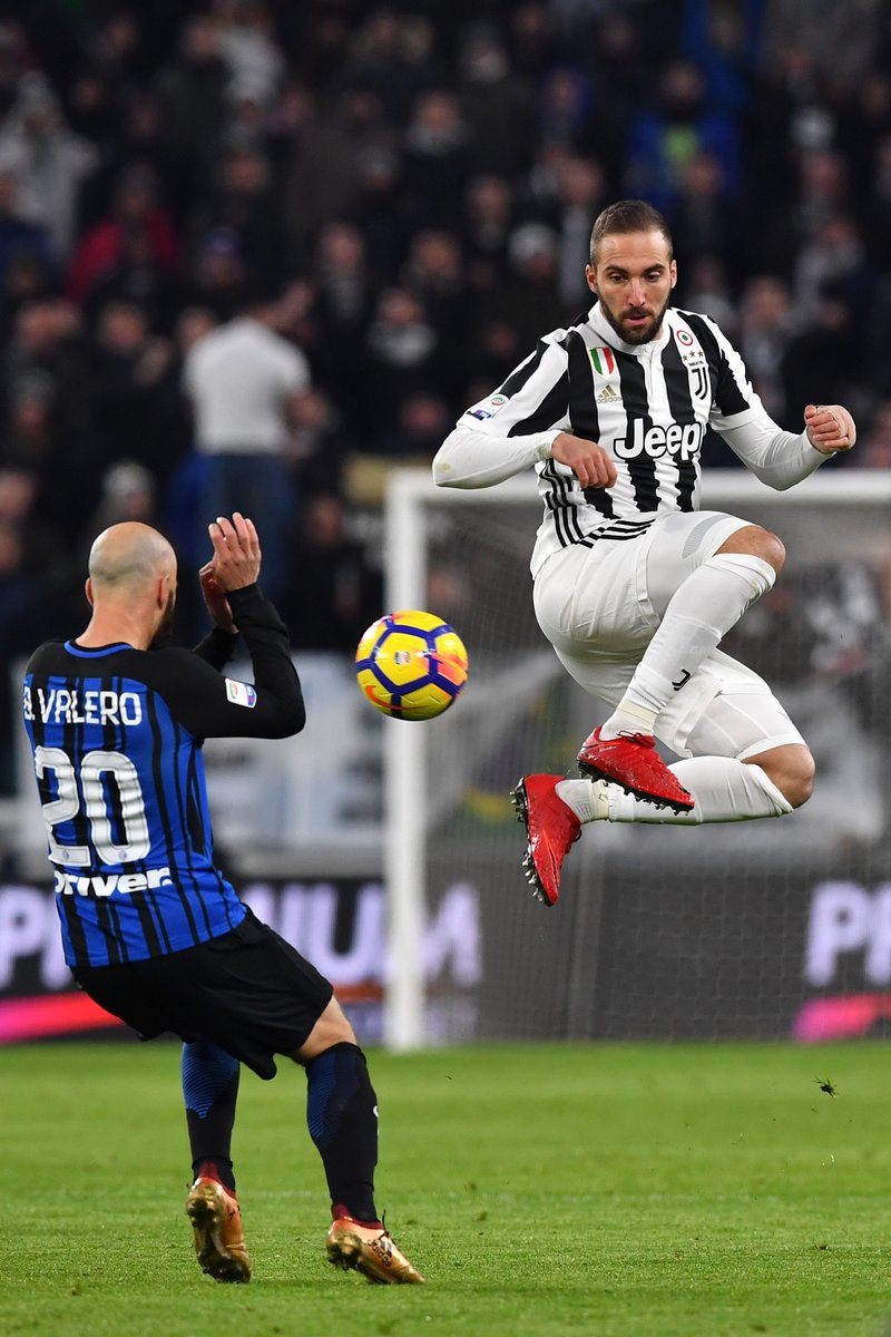 Nóng vội lẫn bạo lực, Juventus và Inter tự bắn vào chân nhau - Bóng Đá