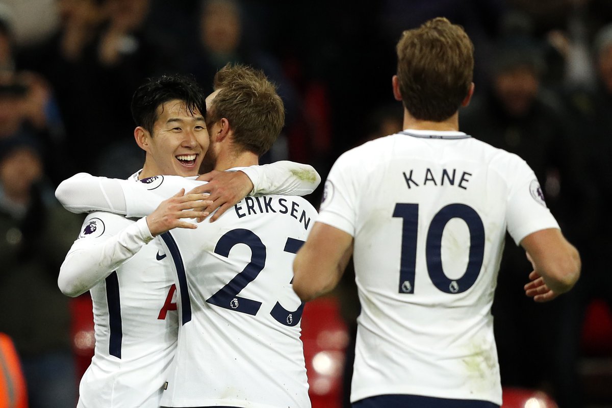 Siêu phẩm bất ngờ, Tottenham bay vào top 4 - Bóng Đá